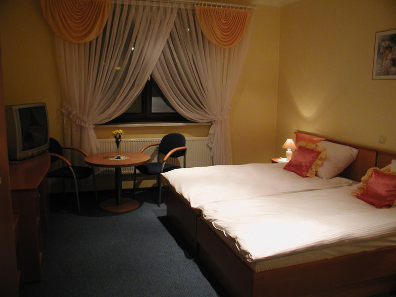 Hotel Restauracja Tawerna Gliwice Kamer foto